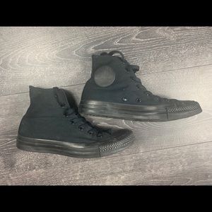 Solid black converse high top tennis shoe unisex